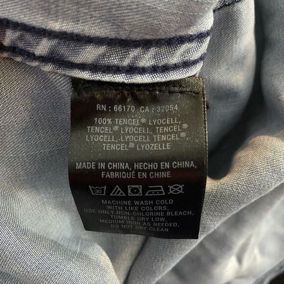 Anthropologie holding Horses Womens soft Chambray Ombré Tencel Button Up Top - Picture 4 of 7